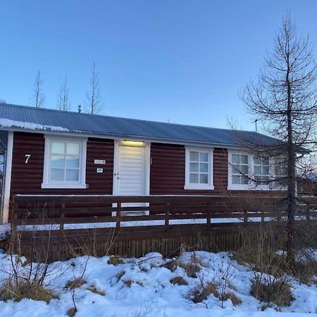 Cozy 2 Bedroom Cottage With Hot Tub Акурейри Екстериор снимка