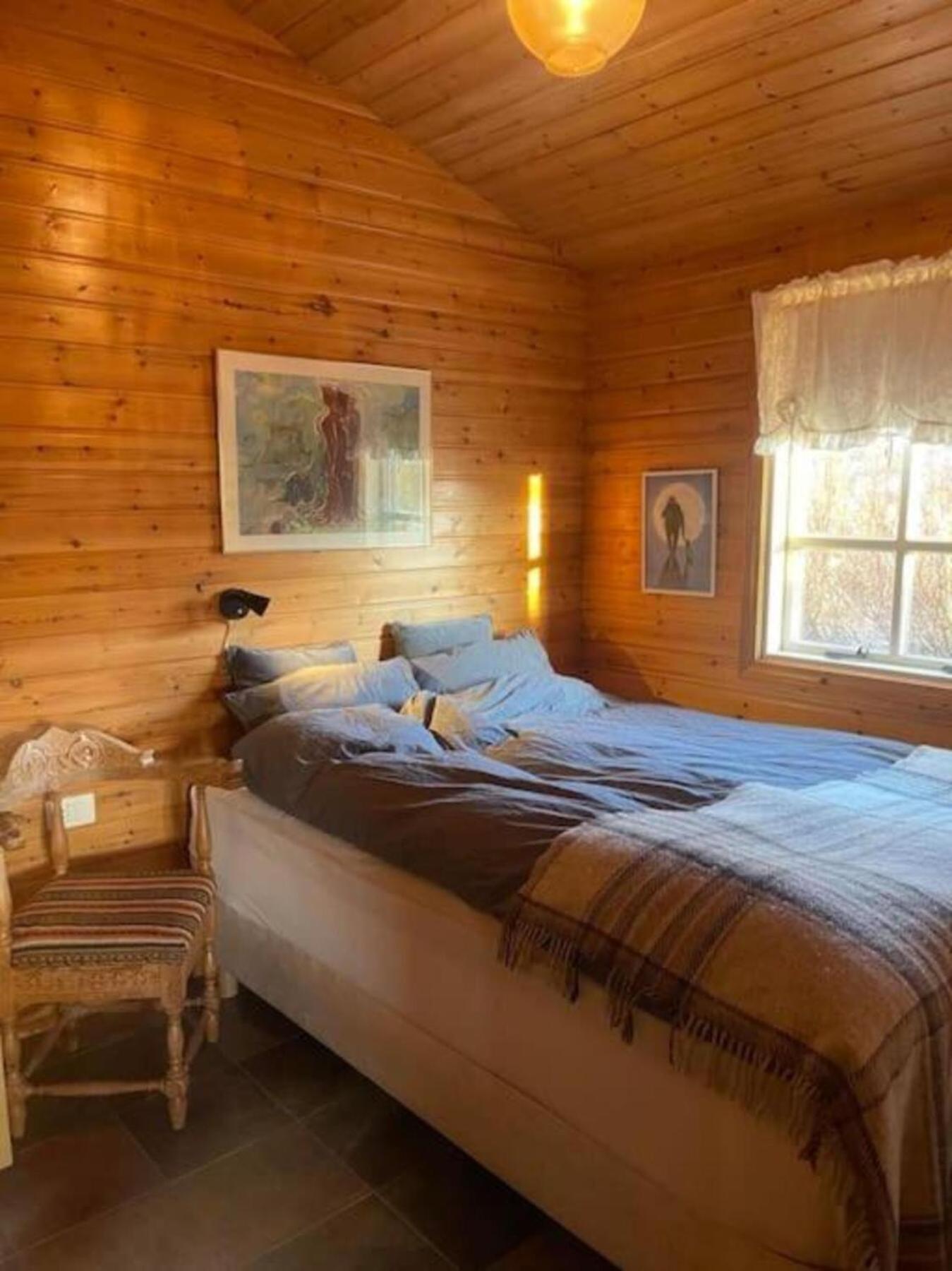 Cozy 2 Bedroom Cottage With Hot Tub Акурейри Екстериор снимка